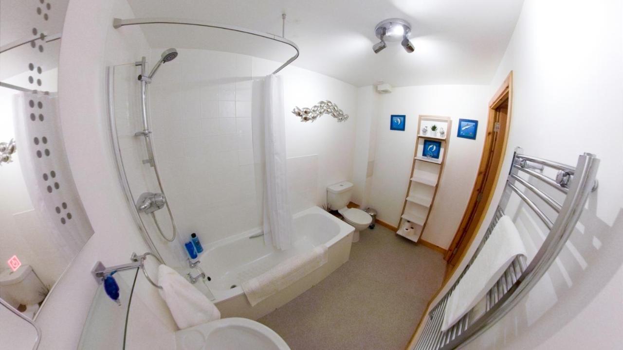 Inverness City Centre Apartment With Elevator And Google Chromecast Exterior photo